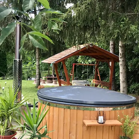 Tuenderrozsa Horgaszkucko